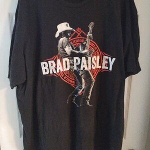 BRAD PAISLEY MENS  CONCERT  BAND TOUR TEE